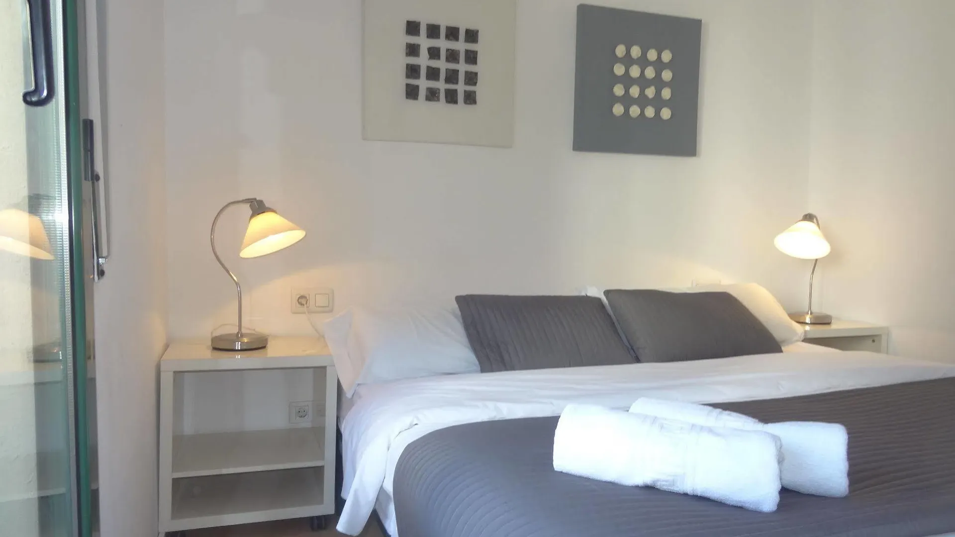 Plaza Catalunya City Center Apartments Barselona